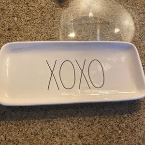 Rae Dunn M Stamped XOXO Platter